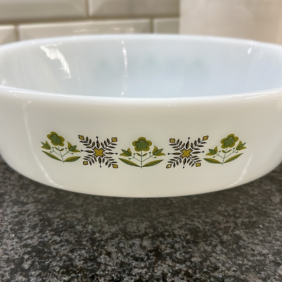 Vintage Meadow Green Anchor Hocking FireKing Oval Baking Dish. 433 - Picture 13 of 13